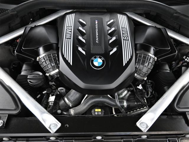 Photo of 2022 Black Sapphire Metallic BMW X7