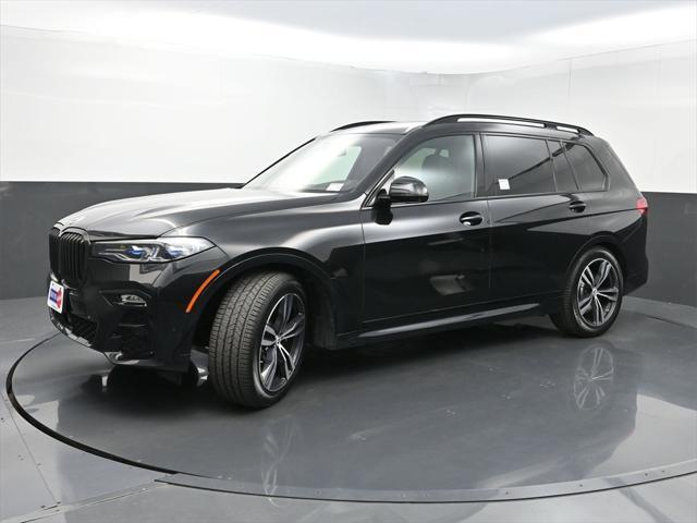 Photo of 2022 Black Sapphire Metallic BMW X7