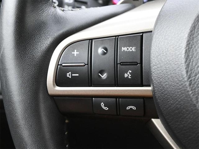 Photo of 2022 Eminent White Pearl Lexus RX 350