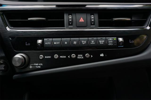 Photo of 2017 Atomic Silver Lexus IS 200t