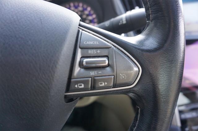 Photo of 2014 Liquid Platinum INFINITI Q50