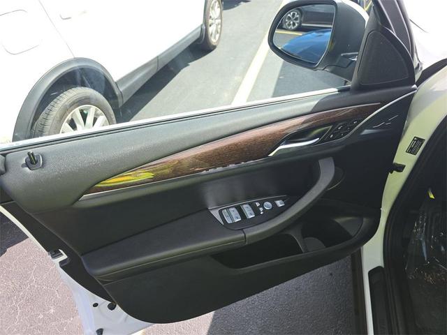 Photo of 2023 Mineral White Metallic BMW X3