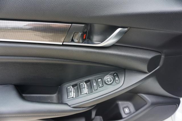 Photo of 2022 Platinum White Pearl Honda Accord