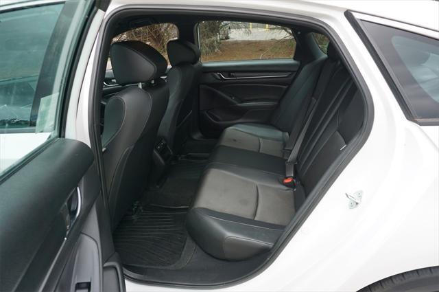 Photo of 2022 Platinum White Pearl Honda Accord