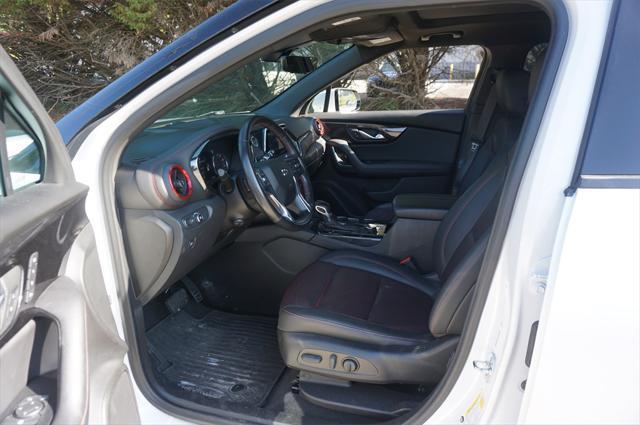 Photo of 2022 Iridescent Pearl Tricoat Chevrolet Blazer