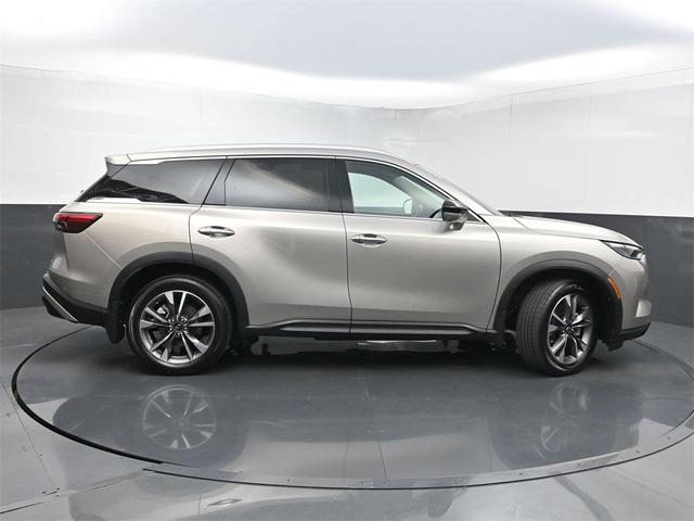 Photo of 2023 Warm Titanium INFINITI QX60