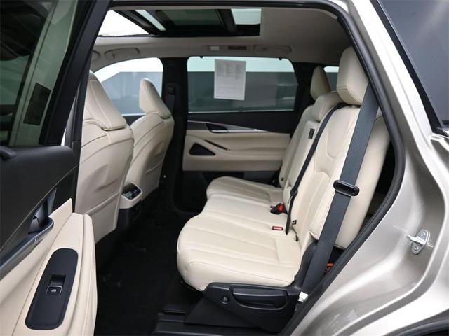 Photo of 2023 Warm Titanium INFINITI QX60