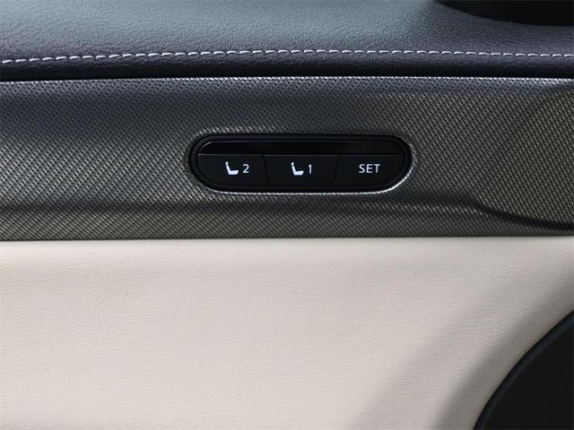 Photo of 2023 Warm Titanium INFINITI QX60