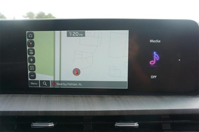 Photo of 2024 Glacial White Pearl Kia Telluride