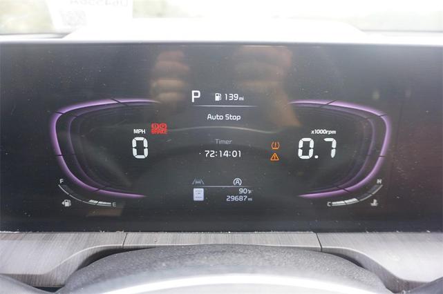Photo of 2024 Glacial White Pearl Kia Telluride