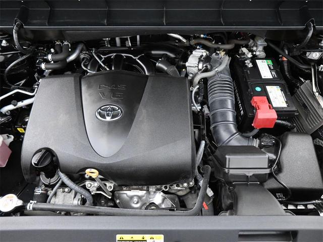 Photo of 2021 Midnight Black Metallic Toyota Highlander