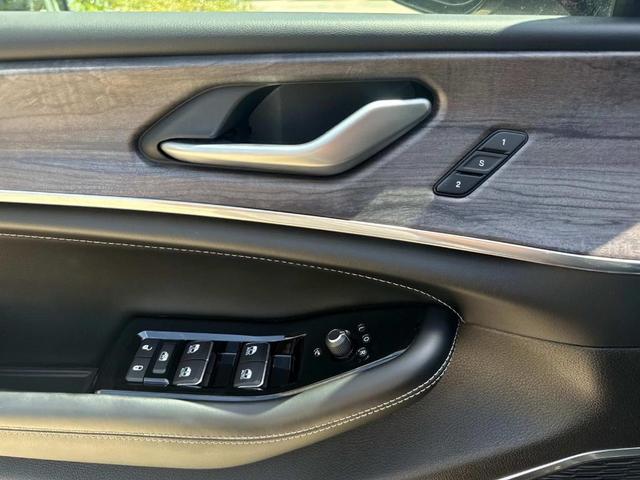 Photo of 2023 Velvet Red Pearlcoat Jeep Grand Cherokee L