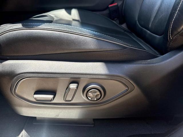 Photo of 2023 Velvet Red Pearlcoat Jeep Grand Cherokee L