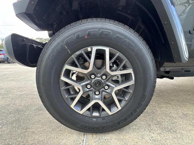 Photo of 2025 Granite Crystal Clearcoat Metallic Jeep Wrangler