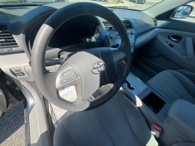 Photo of 2007 Magnetic Gray Metallic Toyota Camry