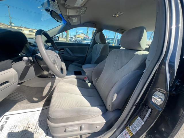 Photo of 2007 Magnetic Gray Metallic Toyota Camry