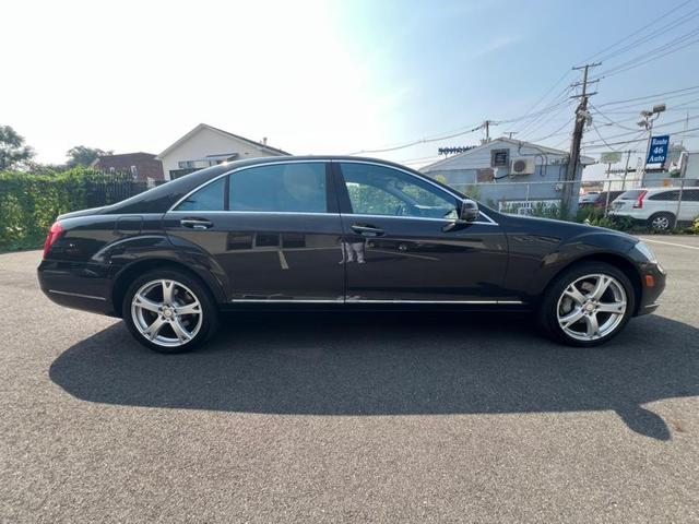 Photo of 2013 Black Mercedes-Benz S-Class