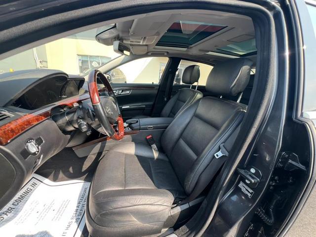 Photo of 2013 Black Mercedes-Benz S-Class