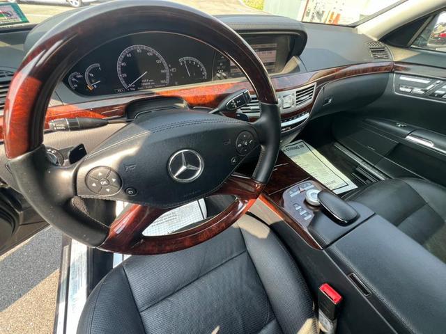 Photo of 2013 Black Mercedes-Benz S-Class