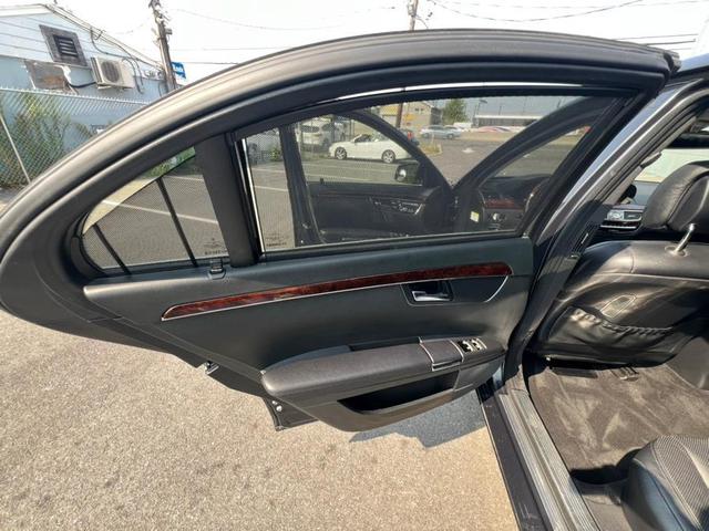 Photo of 2013 Black Mercedes-Benz S-Class