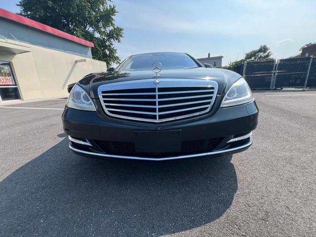 Photo of 2013 Black Mercedes-Benz S-Class