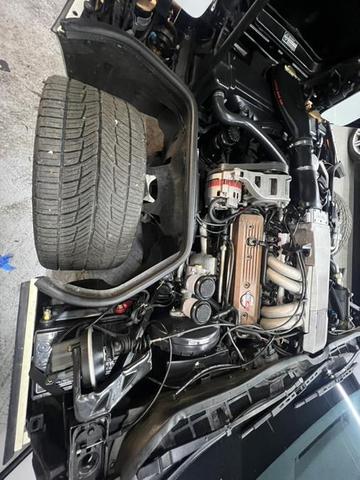 Photo of 1989 white Chevrolet Corvette