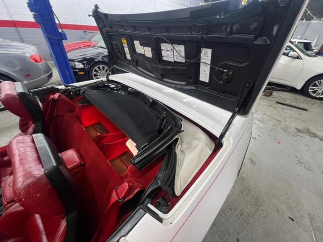 Photo of 1989 white Chevrolet Corvette