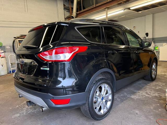 Photo of 2013 Tuxedo Black Ford Escape