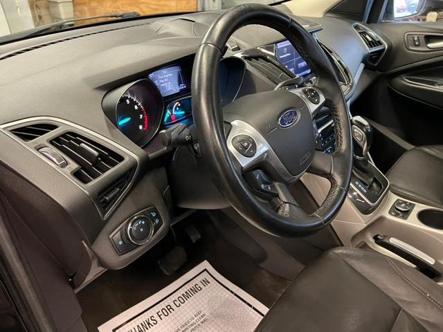 Photo of 2013 Tuxedo Black Ford Escape