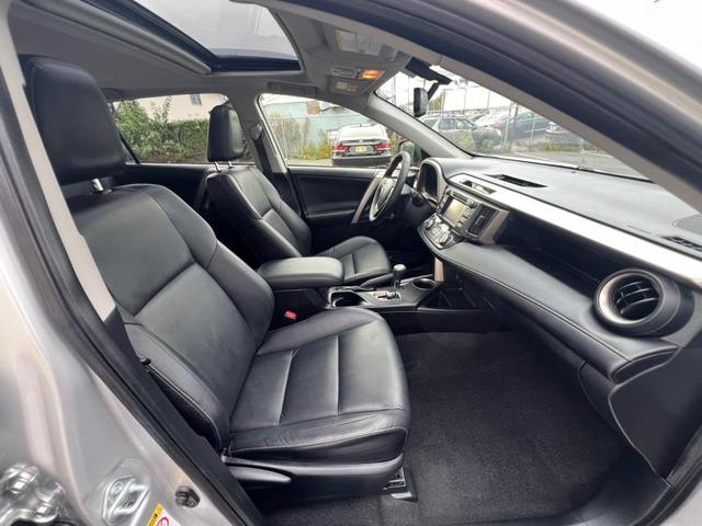 Photo of 2015 Classic Silver Metallic Toyota RAV4