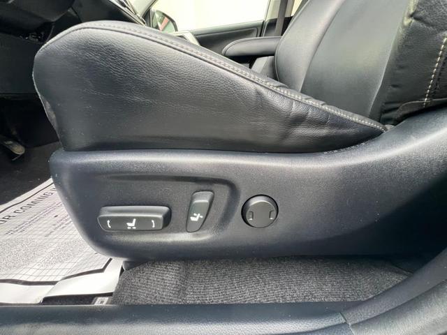 Photo of 2015 Classic Silver Metallic Toyota RAV4