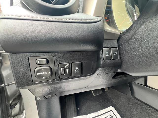 Photo of 2015 Classic Silver Metallic Toyota RAV4