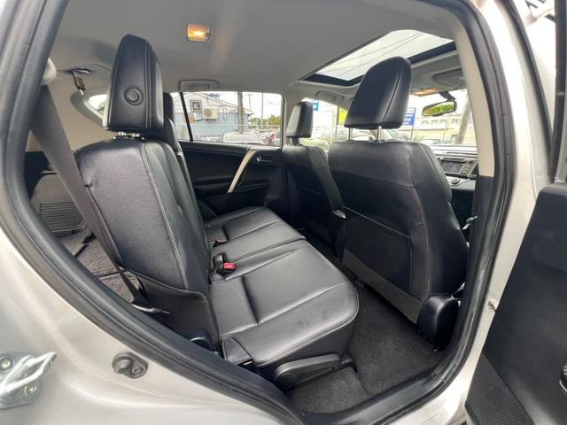 Photo of 2015 Classic Silver Metallic Toyota RAV4