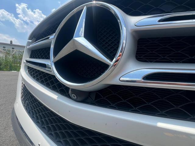Photo of 2016 Polar White Mercedes-Benz GLE-Class