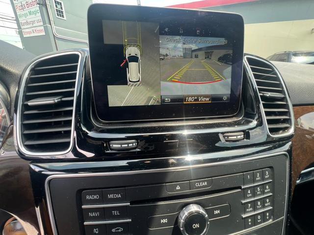 Photo of 2016 Polar White Mercedes-Benz GLE-Class