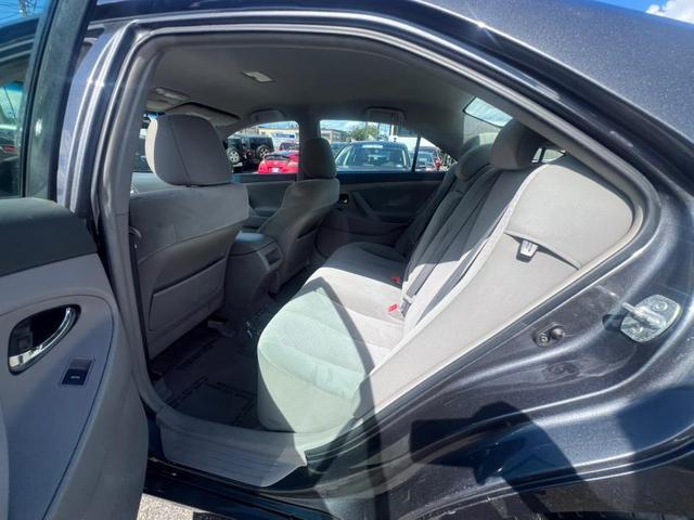 Photo of 2011 Classic Silver Metallic Toyota Camry
