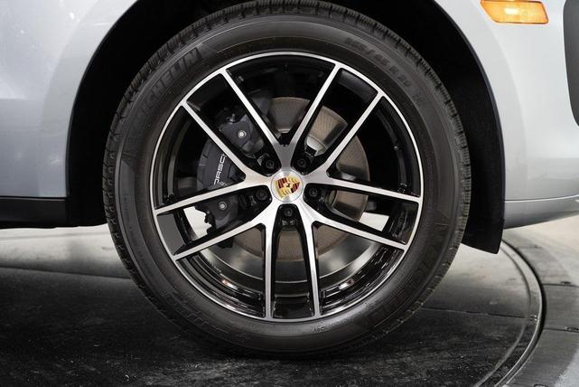 Photo of 2024 Dolomite Porsche Macan