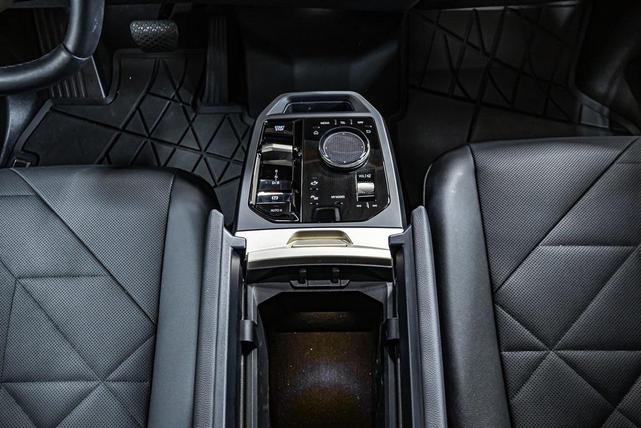 Photo of 2025 Black Sapphire Metallic BMW iX