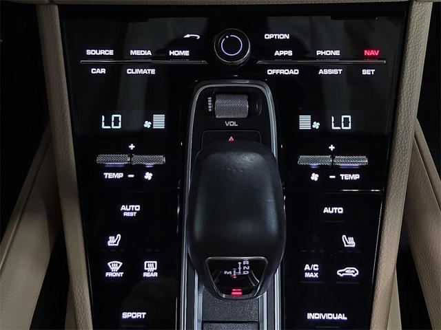 Photo of 2022 Black Porsche Cayenne