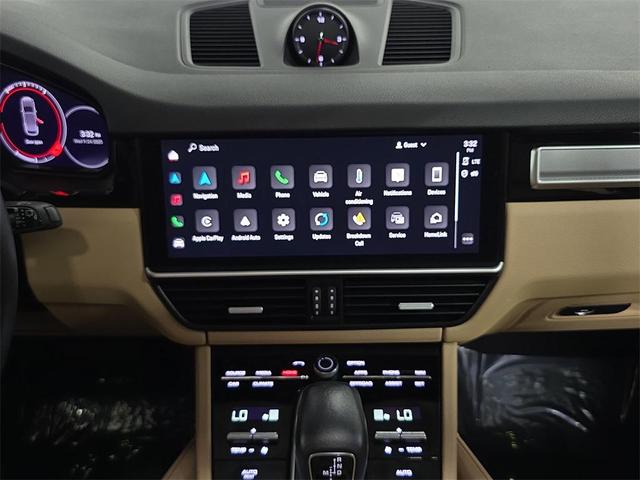 Photo of 2022 Black Porsche Cayenne