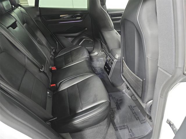 Photo of 2025 White Porsche Macan