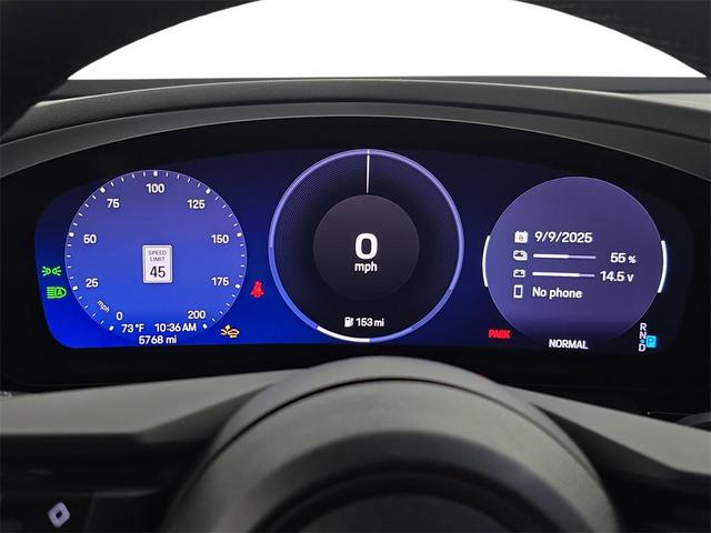 Photo of 2025 White Porsche Macan