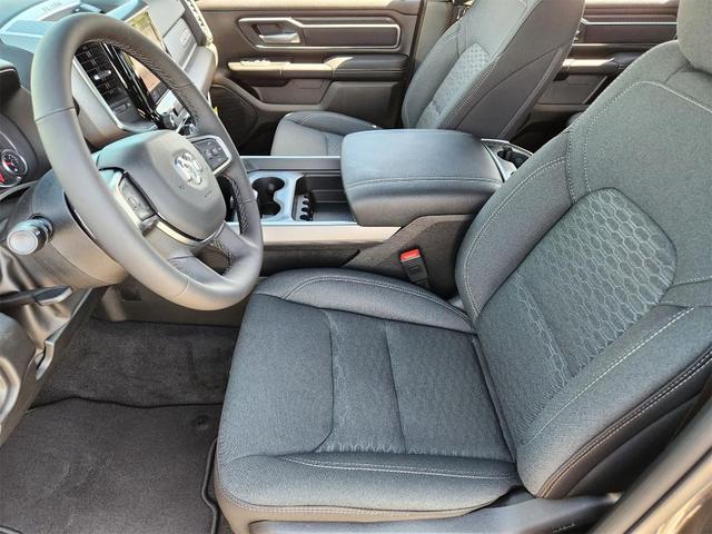 Photo of 2025 Granite Crystal Clearcoat Metallic RAM 1500