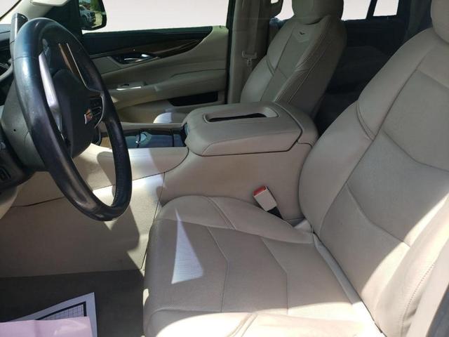 Photo of 2020 Crystal White Tri-Coat Cadillac Escalade