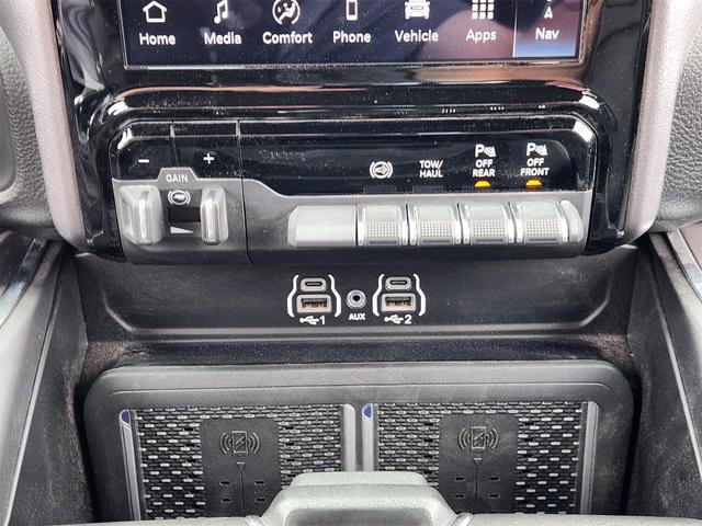 Photo of 2025 Granite Crystal Clearcoat Metallic RAM 2500