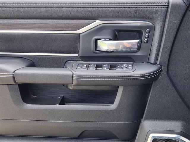 Photo of 2025 Granite Crystal Clearcoat Metallic RAM 2500