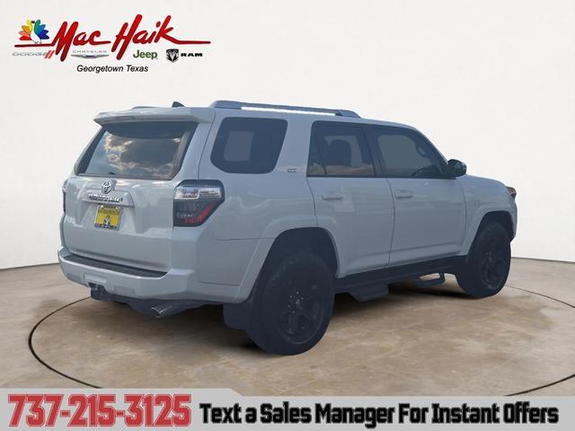 Photo of 2018 White Toyota 4Runner