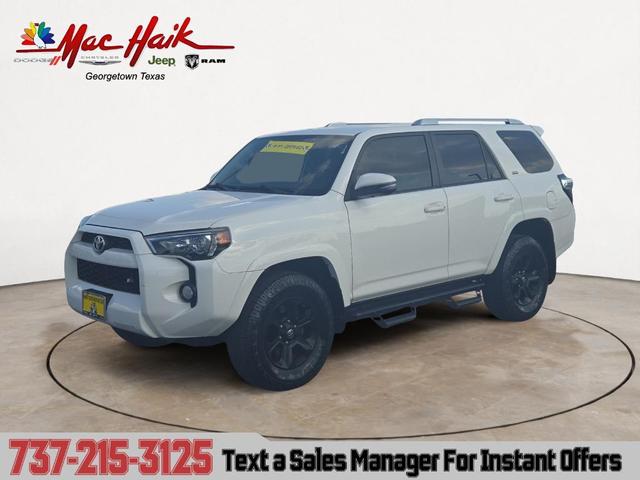 Photo of 2018 White Toyota 4Runner