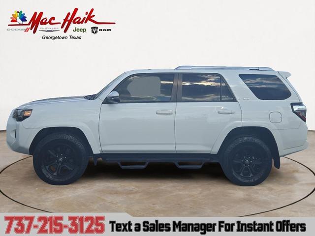 Photo of 2018 White Toyota 4Runner