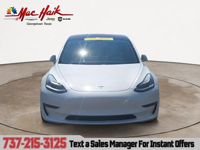 Photo of 2018 Silver Tesla Model 3